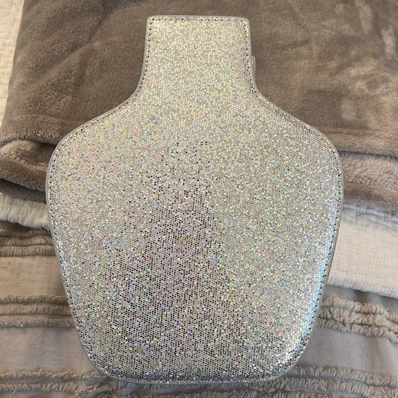 Tequila glittery cross body w/ chain strap. NWT
7.5” wide 9” tall. - Picture 2 of 5